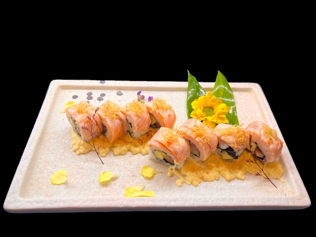 C53. Cơm cuộn cá hồi nướng tái Sake tataki maki